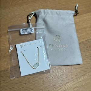 Kendra Scott - Elisa Gold Pendant Necklace in Iridescent Drusy